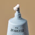 Eye Cream från Oslo Skin Lab med krämtextur i applikator, vårdande ögonkräm för känslig hud