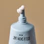Eye Cream från Oslo Skin Lab med krämtextur i applikator, vårdande ögonkräm för känslig hud